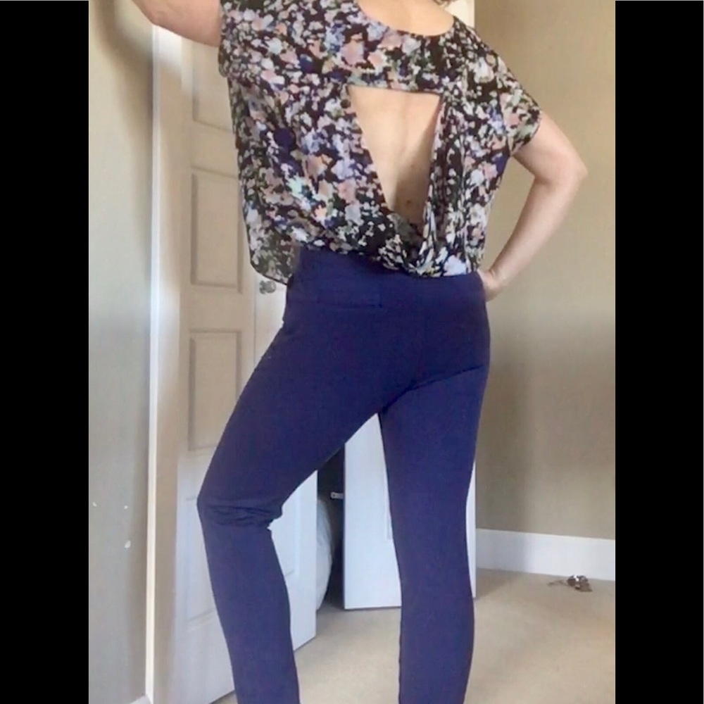 💰 BCBG open back top